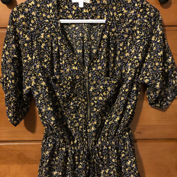 Zip up blouse from winners! - Picture 3 of 6